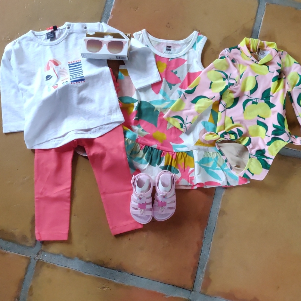 Girls size 12-18 months gift bag
